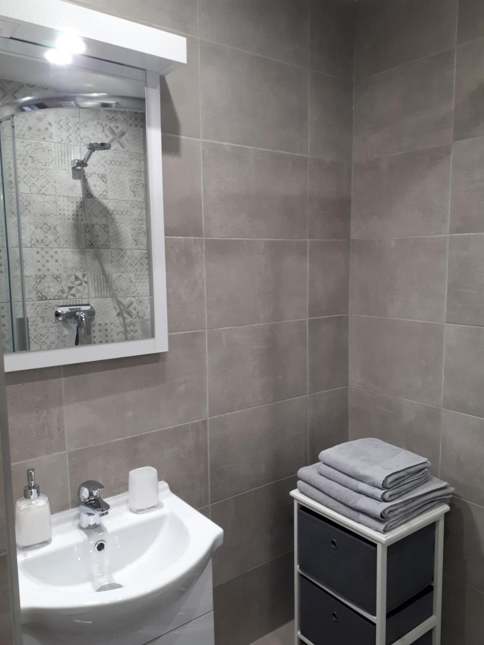 Aliz Apartman Mişcolţ Exterior foto