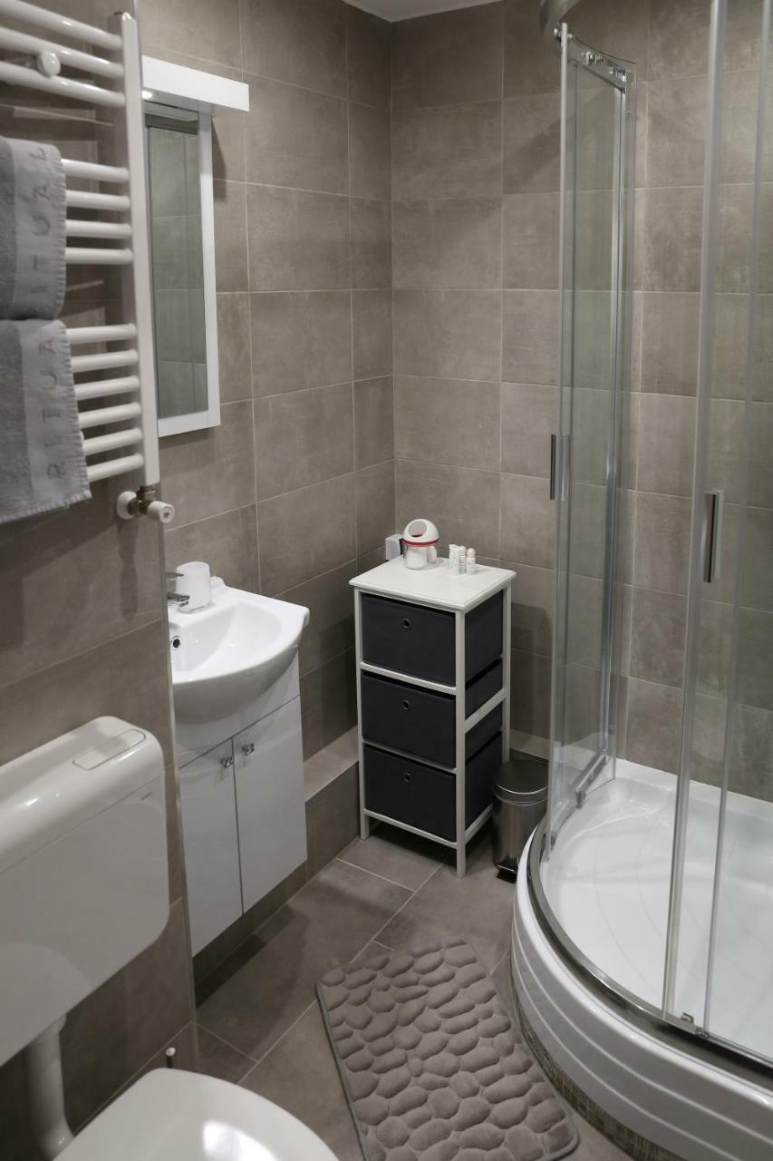Aliz Apartman Mişcolţ Exterior foto